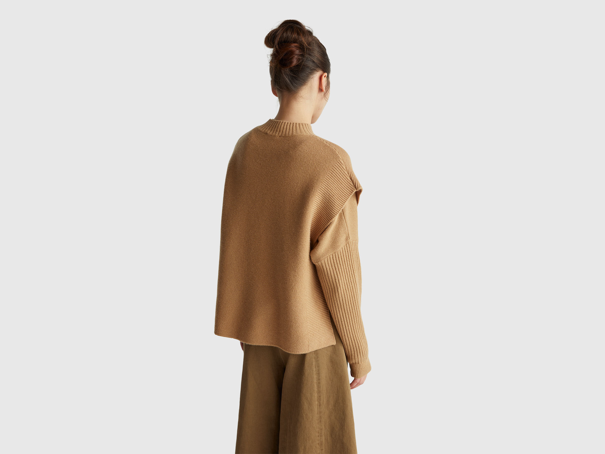 SLEEVELESS SWEATER Women image number 2